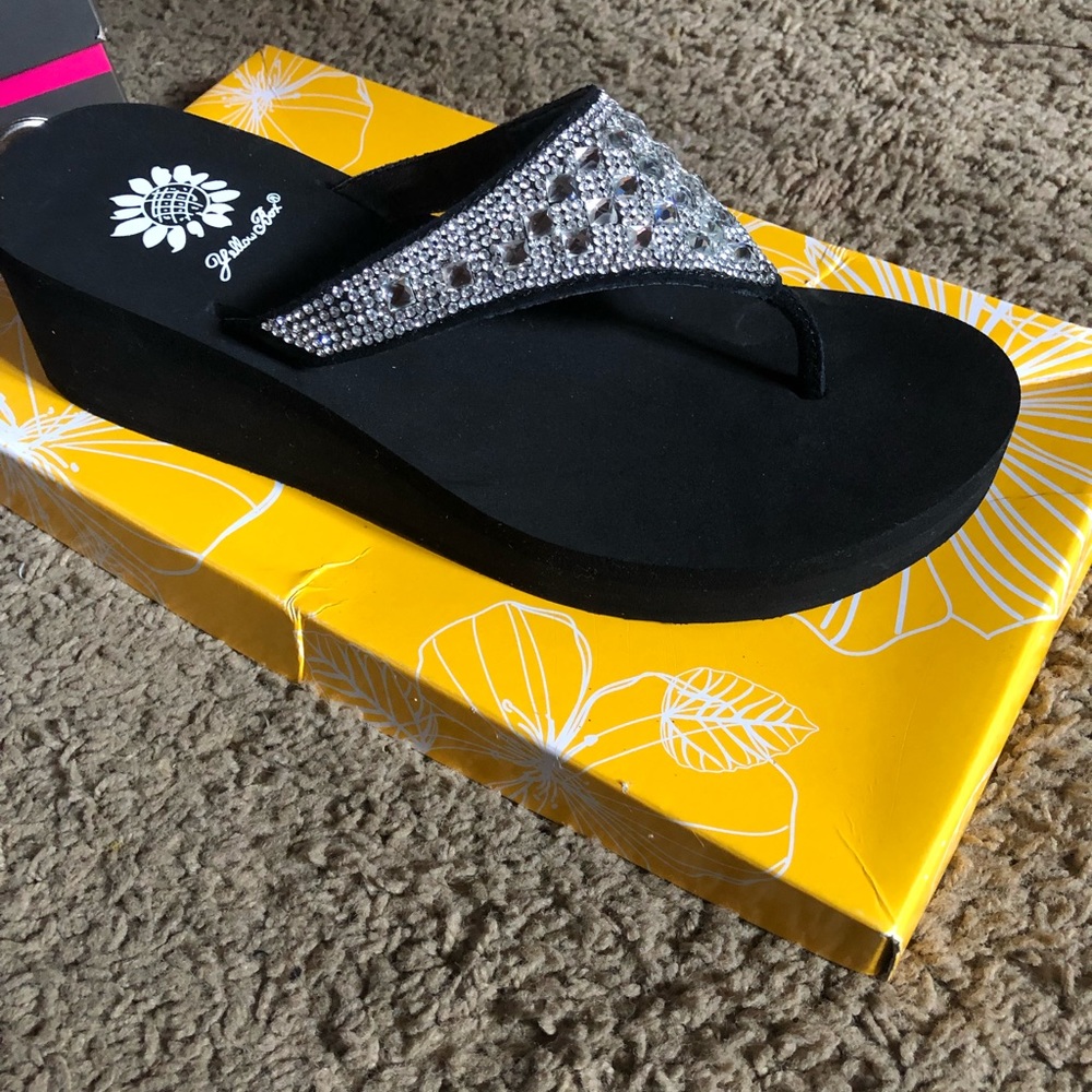 Yellow box birder wedges